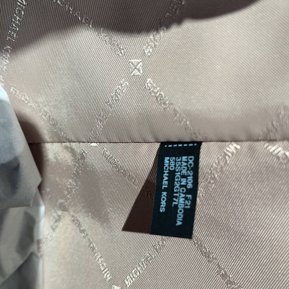 Michael Kors Gilly Travel Large Drawstring Tote Oxblood NWT - Picture 15 of 16